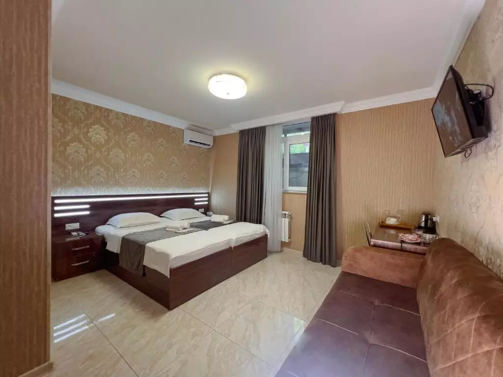 Opera Avenue Hotel